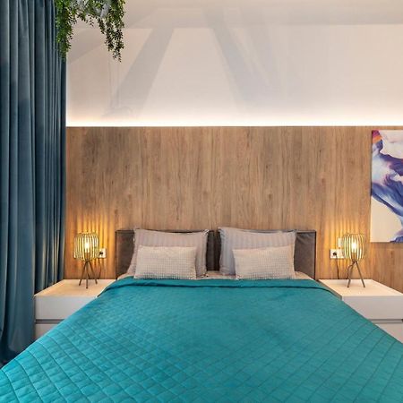 Stylish 1 Bedroom Studio Near Most City Dnjepropetovsk Buitenkant foto