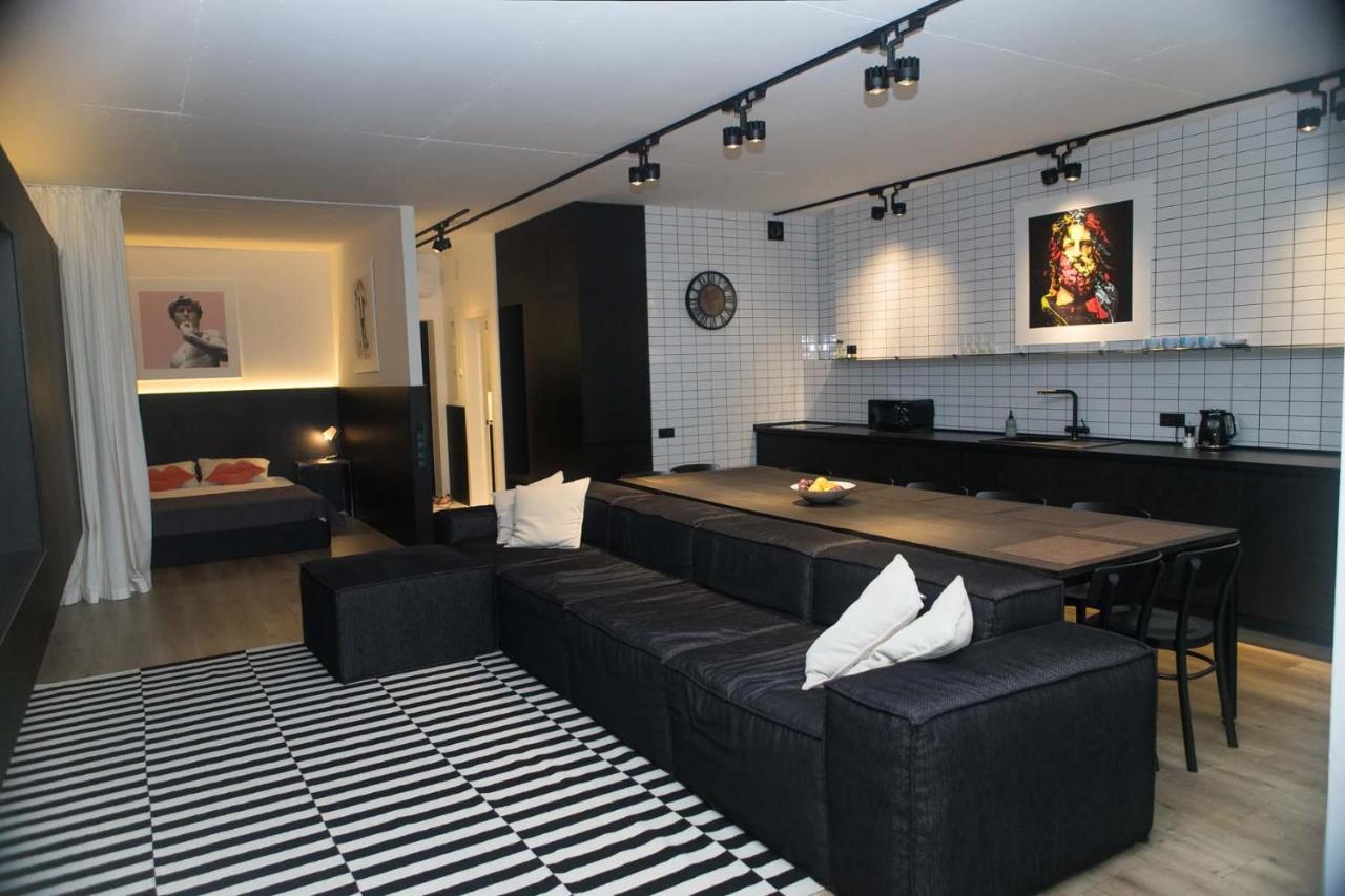 Stylish 1 Bedroom Studio Near Most City Dnjepropetovsk Buitenkant foto